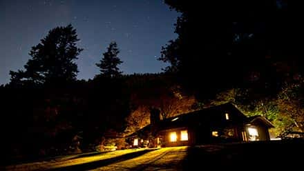 Rogue River Rafting Black Bar Lodge Night