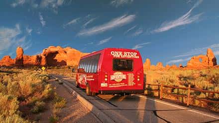 Guided Bus Tour Arches National Park