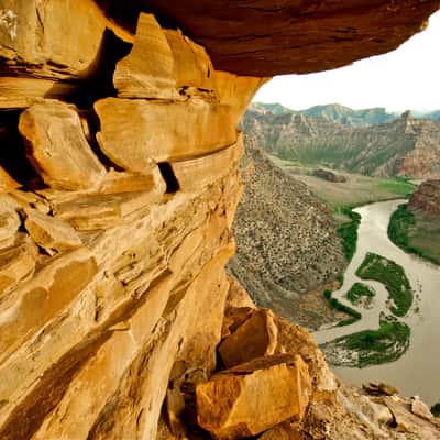 Desolation Canyon Utah Rafting Cliffs
